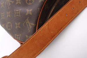 Louis Vuitton Croissant GM Leather-Trimmed Monogram Canvas Shoulder Bag