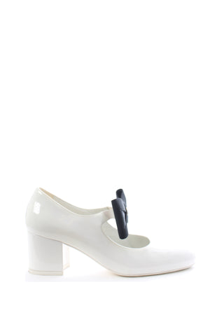 Chanel Bow-Embellished Patent Leather Mary Jane Pumps