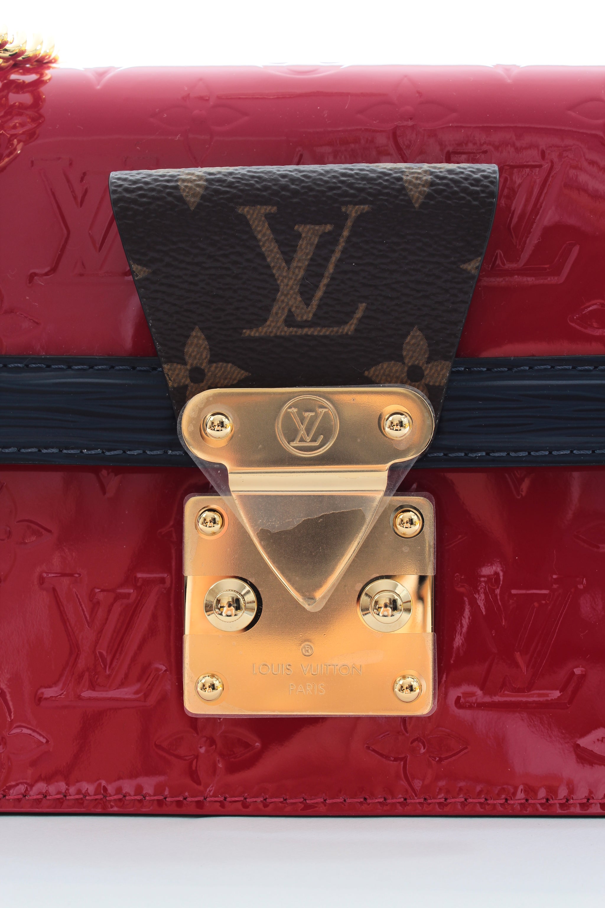 Louis Vuitton Wynwood Monogram Chain Bag - Current Season Collection -  Closet Upgrade