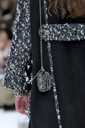Chanel Houndstooth Tweed Shoulder Bag with Pouch (Fall 2019 Runway Collection - Look 8) - Limited Edition